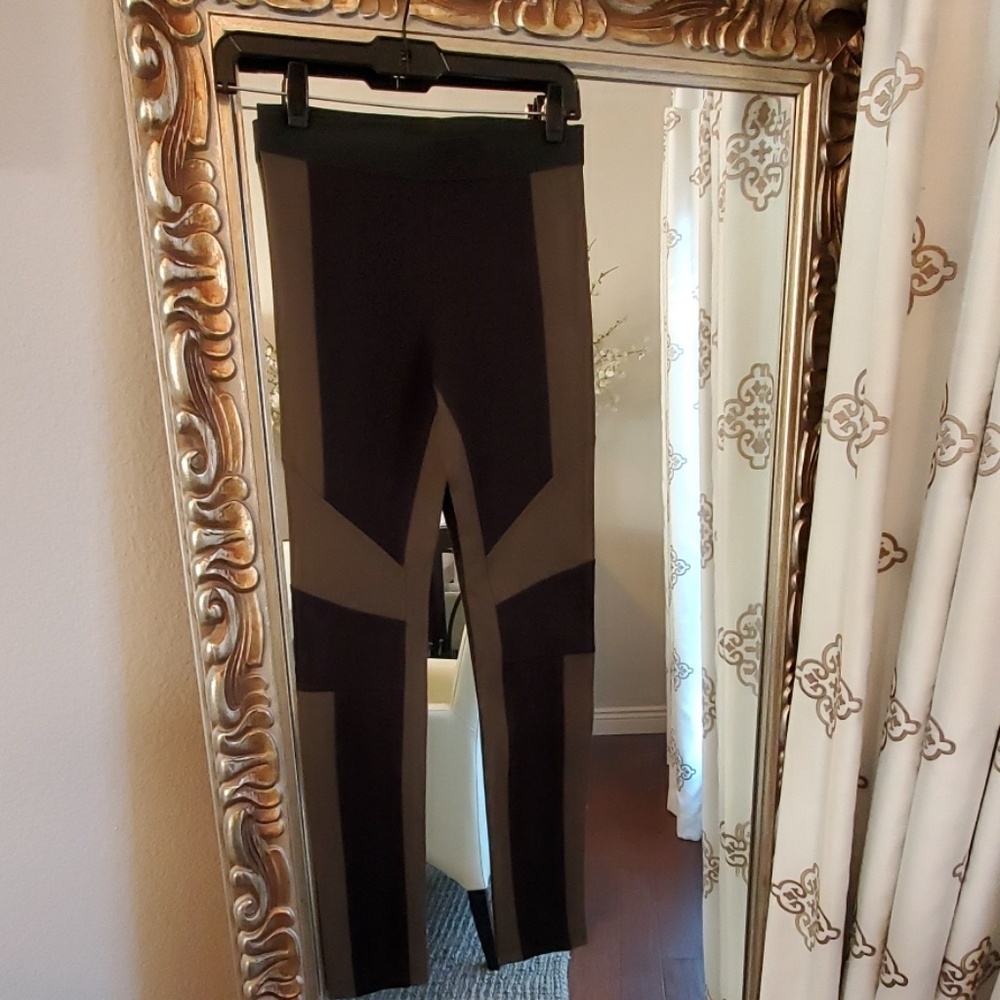 BCBG green and black leggings